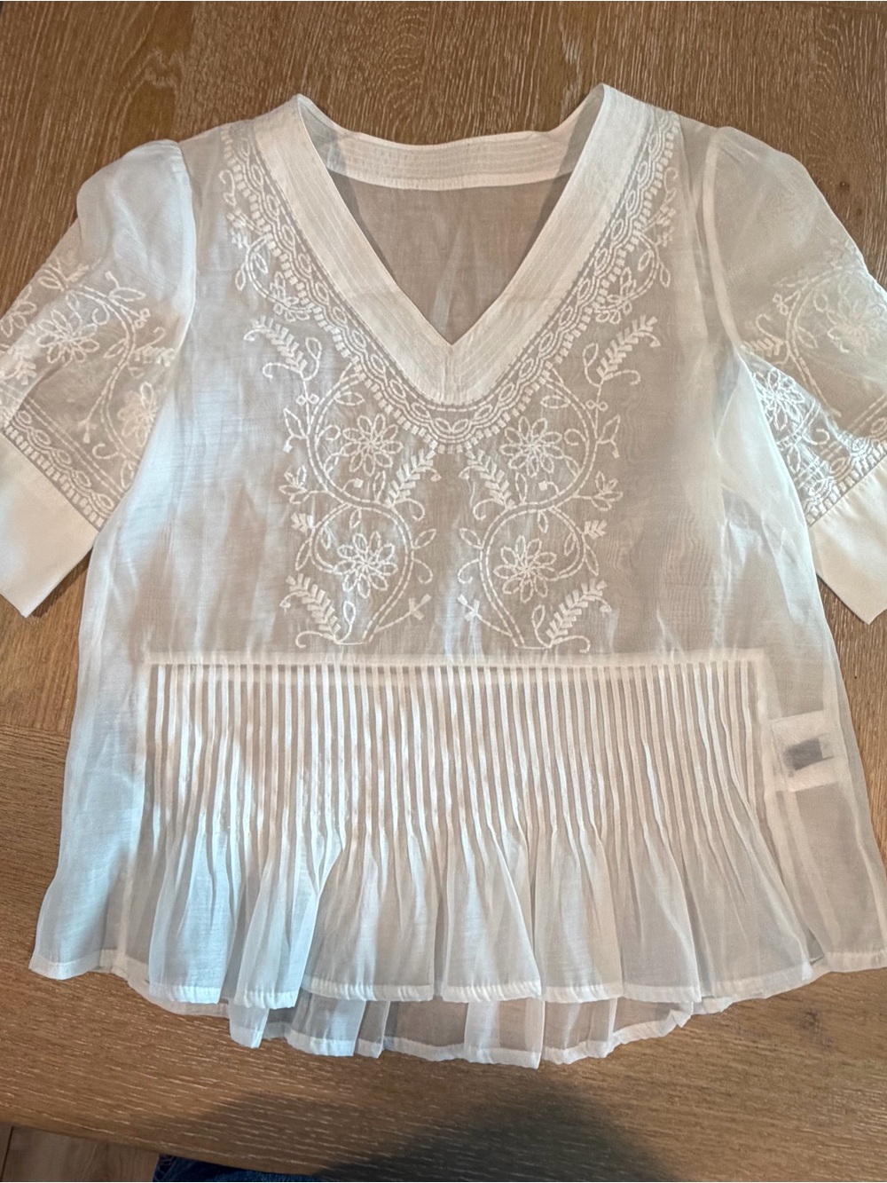 Asm Anna Women’s Small White Embroidered V-Neck Peplum Top